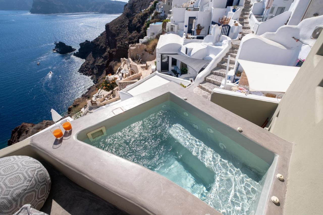 Santoroia Luxury Suites By Caldera Houses Bagian luar foto