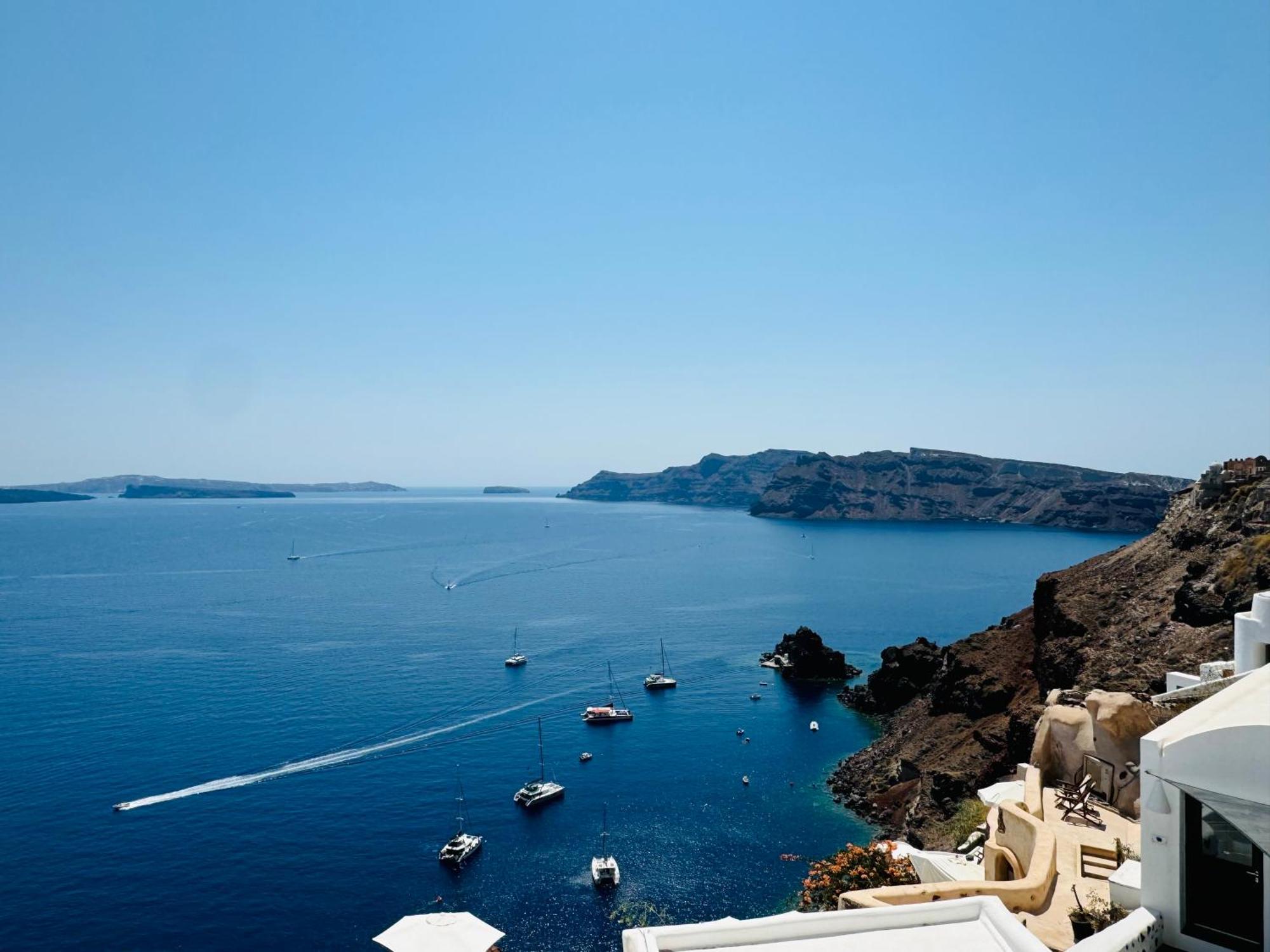 Santoroia Luxury Suites By Caldera Houses Bagian luar foto