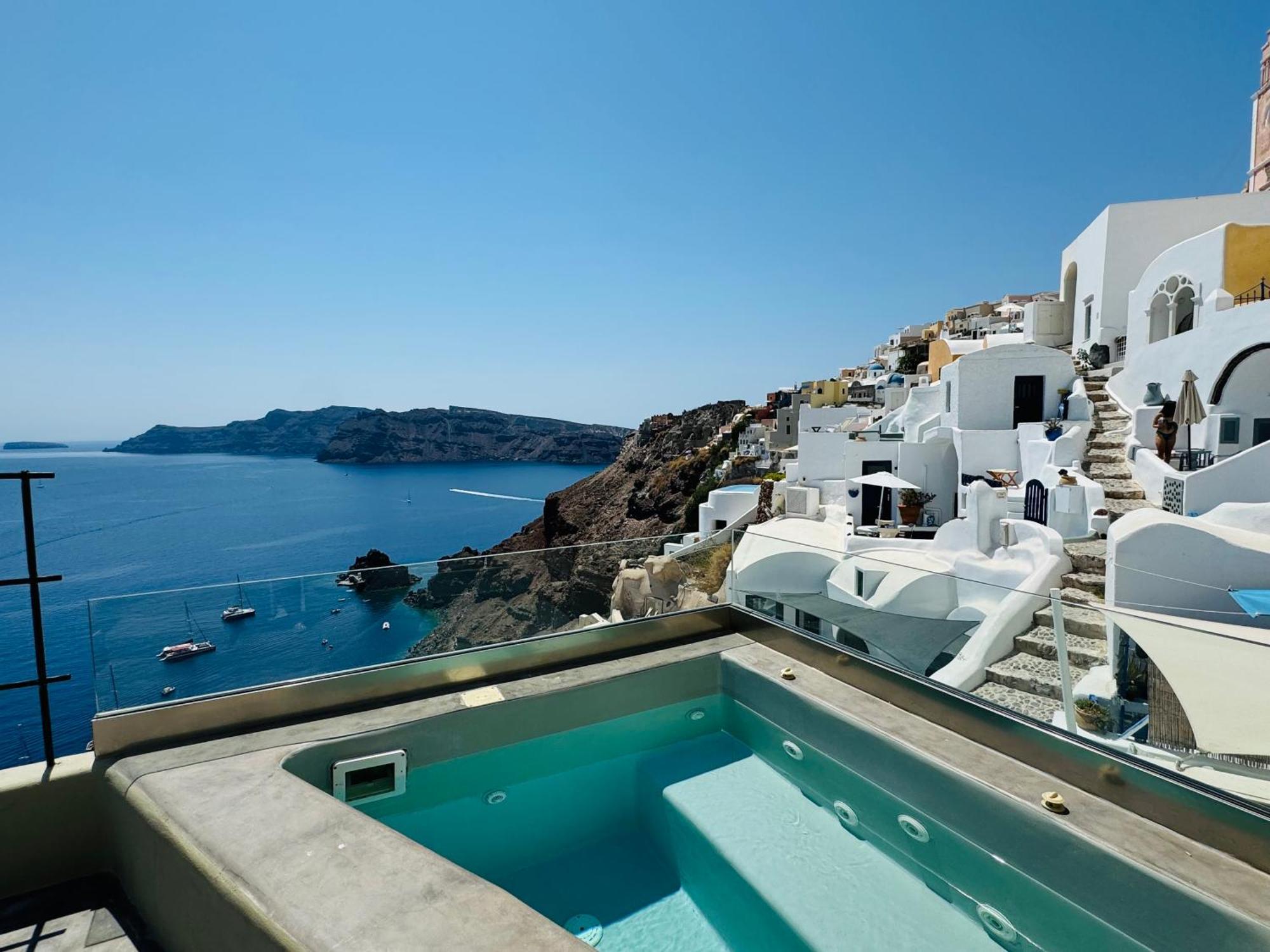 Santoroia Luxury Suites By Caldera Houses Bagian luar foto